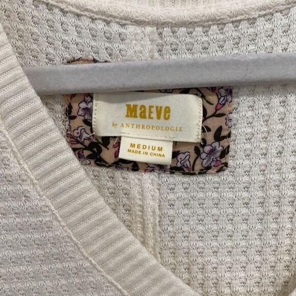 Maeve Anthropologie Waffle Knit V-Neck Shirt Size Medium - Picture 2 of 9
